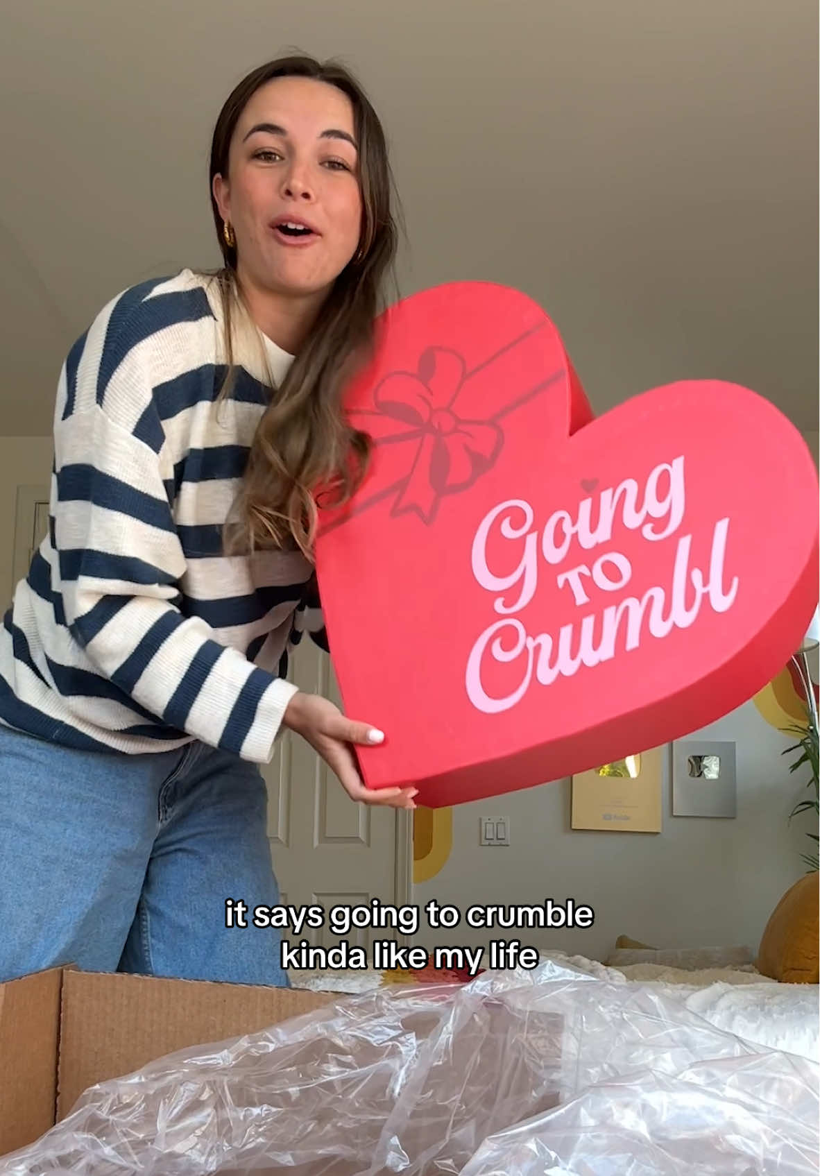 i finally got a valentine🥹🥹 @Crumbl 