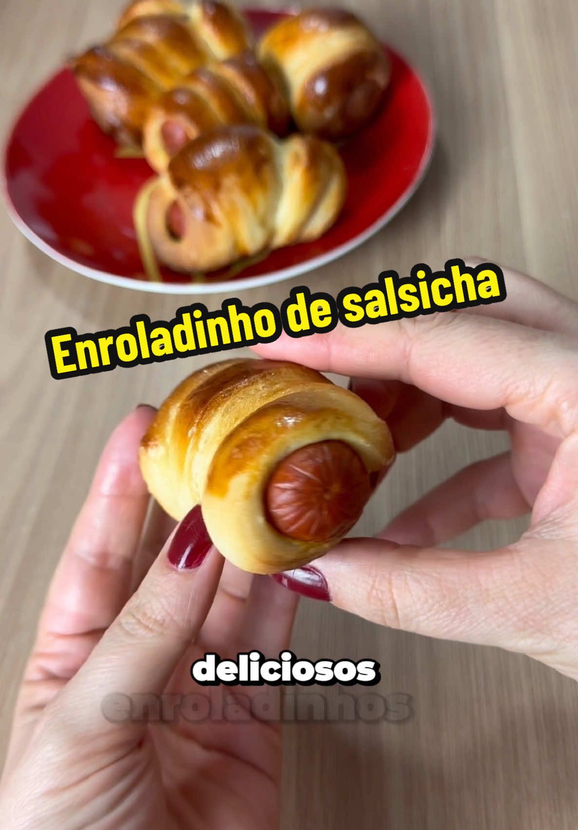 Enroladinho de salsicha. #enroladinho #salsicha #lanche 