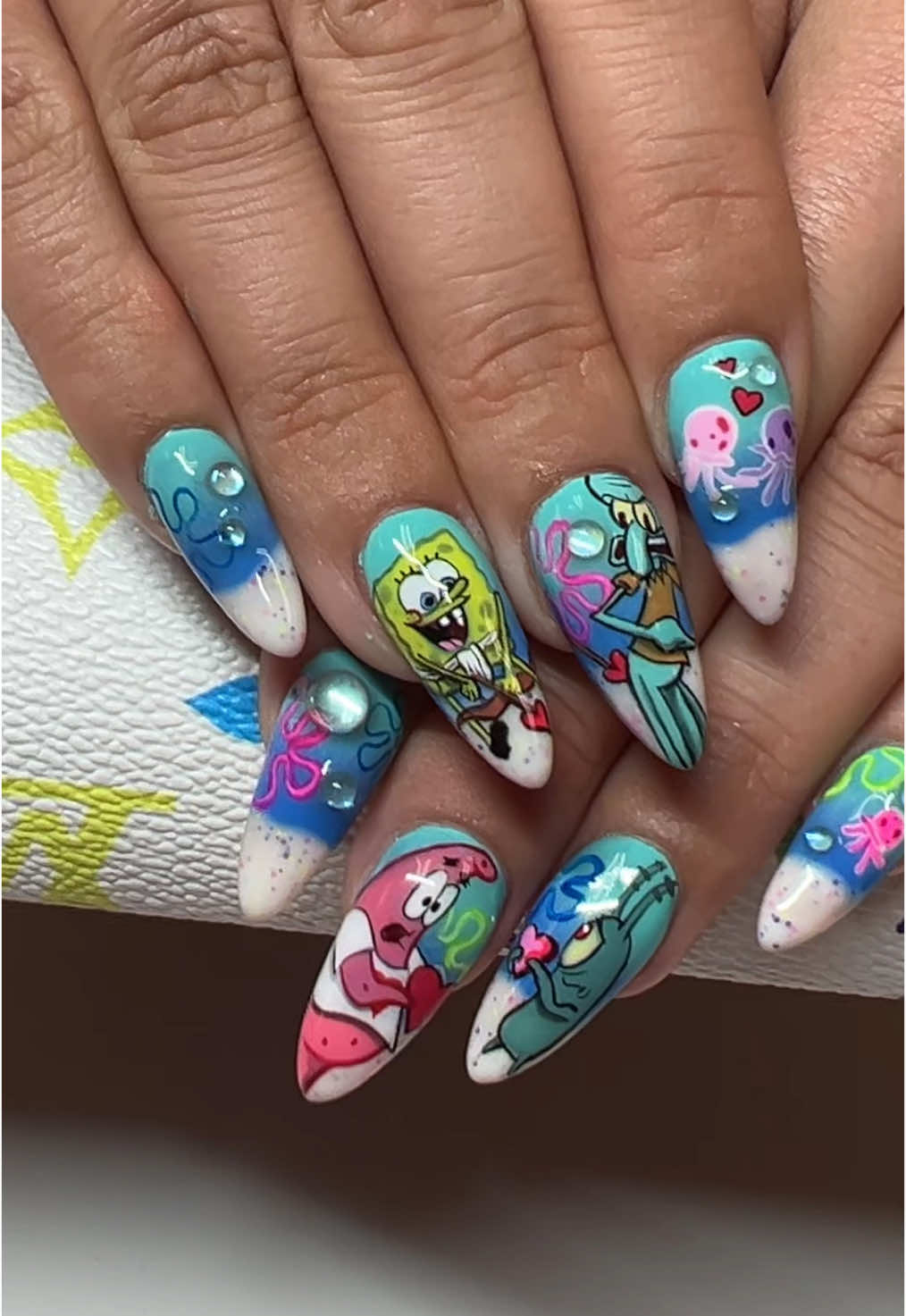 NEW NAILS 😍😍 #spongebobnails #nailtransition @NAILZ BY DEV | NAIL ARTIST !!!!! SHES AMAZING