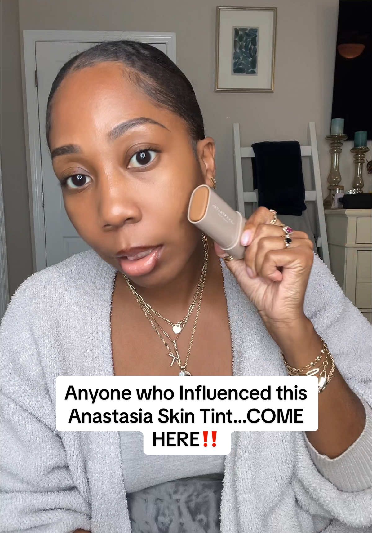 We’ve all seen this Skin Tint on our FYP…..Here’s why! Shade 12  @Anastasia Beverly Hills  #skintint #naturalmakeup #beautybalm #nomakeupmakeup #anastasiabeverlyhills #abh #abhbeautybalm 