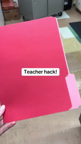 Teachers, did you know you can turn file folders into tri-folds? It’s easy!  #teachersoftiktok #teachertok #spanishteacher #tiktokteachers #teacher 