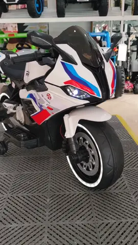 BMW 1000Rr . dành cho Biker Nhí 🥰🥰#xedientreem #đochoi2025 #hottrend 