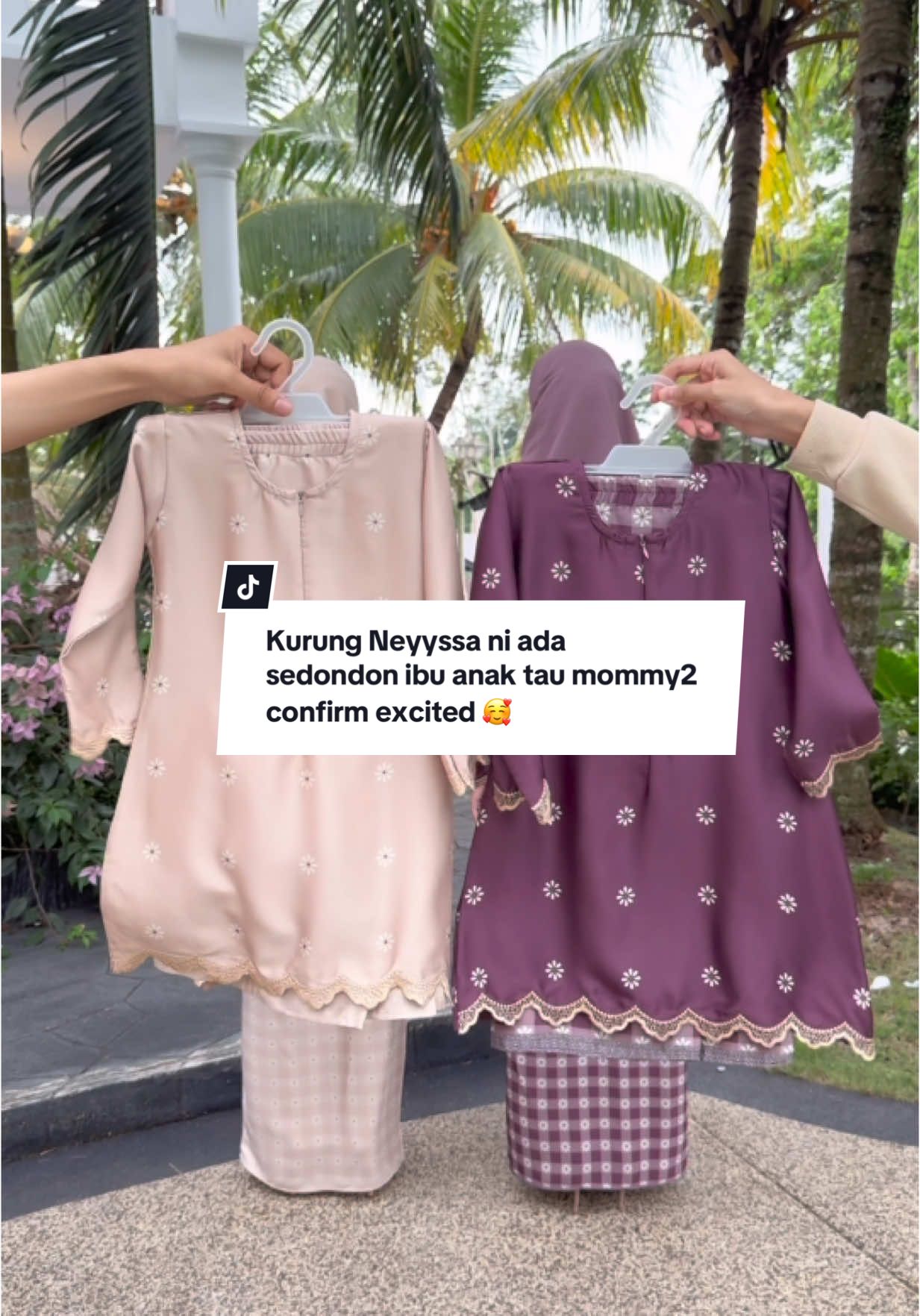 Neyyssa kurung ni ofcoslaa ada sedondon ibu anak utk mommy2 matchy2 dngn anak🥰 Jom masuk live Sabtu ni tau 🔥✨ Make sure dah register live event okeh☝🏻 #nfhboutiquegallery #manismanislebaran #nfhraya2025 #bajuraya2025trend #bajurayasedondon #bajuraya #kurung #fyp #TikTokShop 