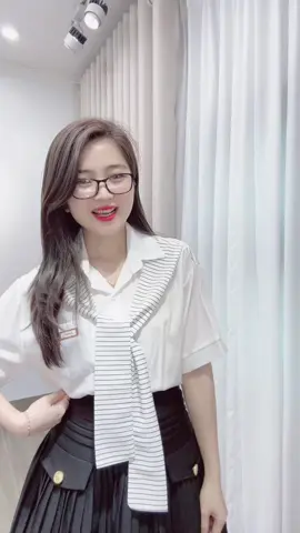 Áo vừa xinh mặc hack tuổi lắm nha #KimAnhTran #somi #somikieu #somikhan #viral #xuhuong #hàngquảngchâu #thờitrangnữ 