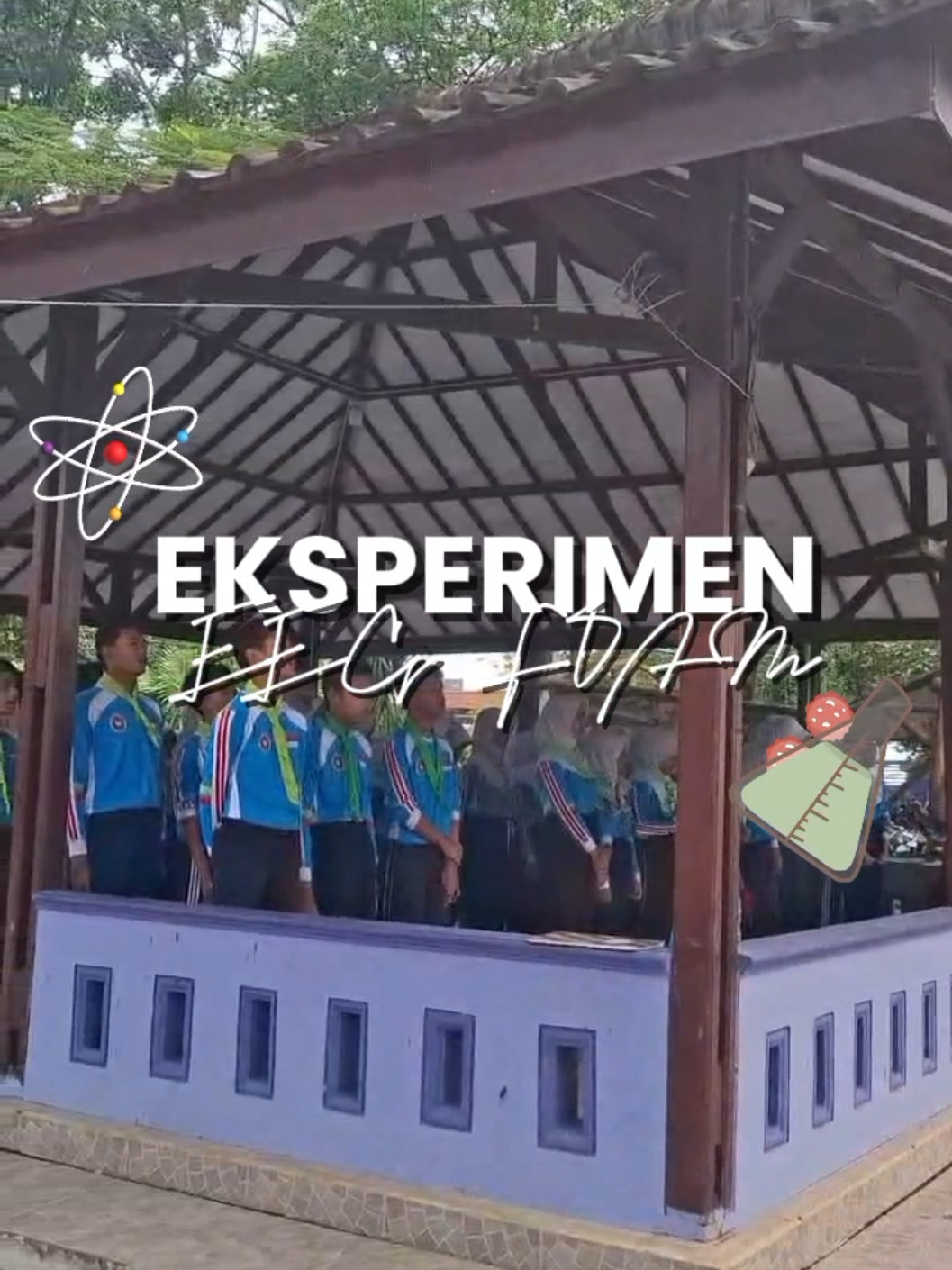 hallo sobat ksatria🙌🏻🙌🏻 pada tanggal 8 Februari 2025 anggota KIR SMAN 1 KRANGKENG ber EKSPERIMEN EEG FOAM nii 😋💚💚 #kelompokilmiahremaja #kirsmankra #sman1krangkeng #berjiwaksatria 