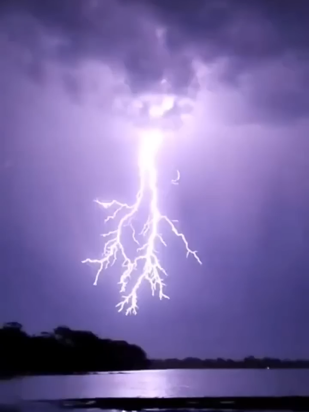 lightning ⚡ rain 