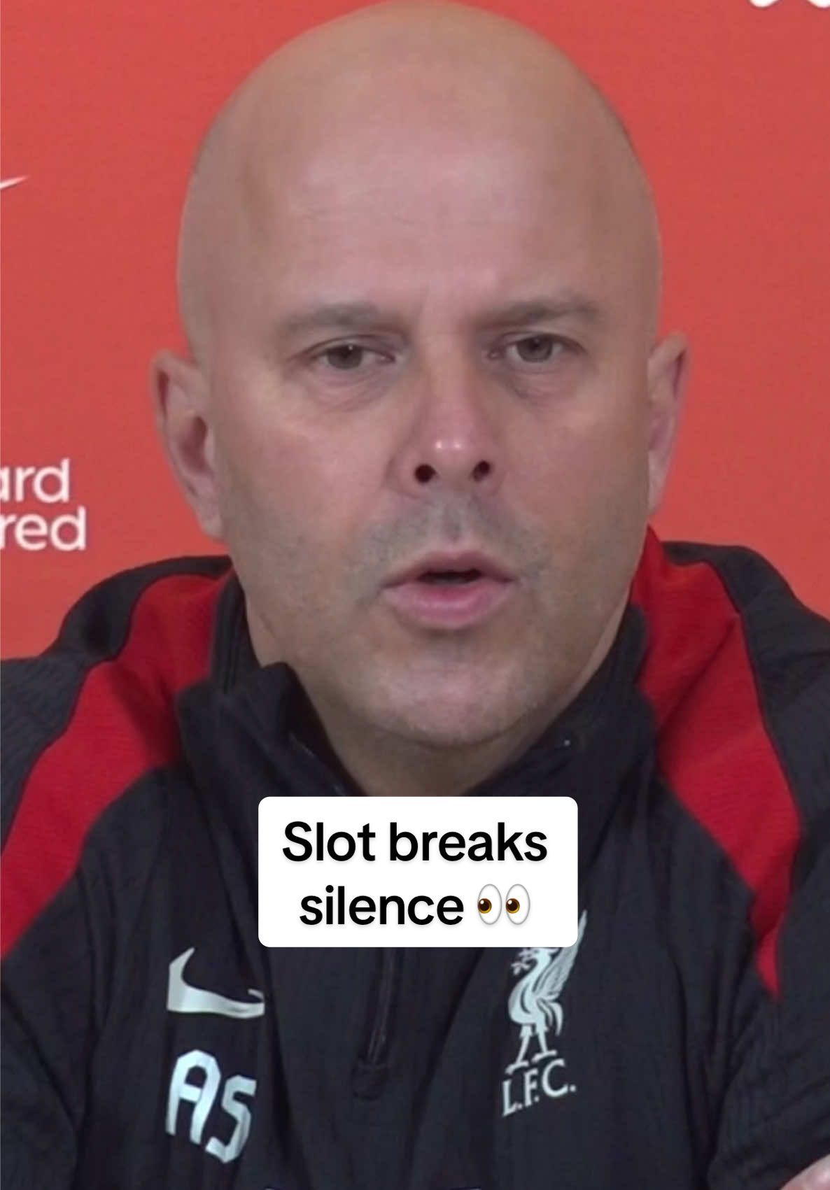 Arne Slot breaks his silence on his red card after Michael Oliver clash 👀  #liverpool #lfc #liverpoolfc #michaeloliver #referee #slot #arneslot 