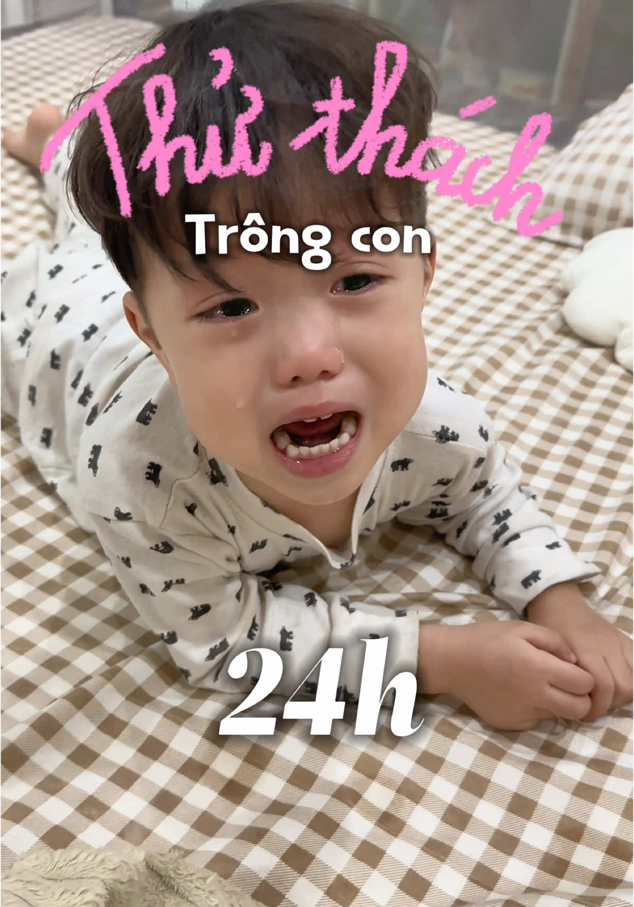 Đẻ 2 đứa con mà rụng tóc muốn hói đầu luôn. Chăm con lâu lâu mới có thời gian được gội đầu sạch gàu và thư giãn như này. Thích lắm🥰 Các mom cũng tham khảo em dầu gội này nha #suonsochomie #nhatkysuonsoc #conlasuonthui #clearvietnam #clear9thaoduoc #HoptaccungUnilever #haircare 