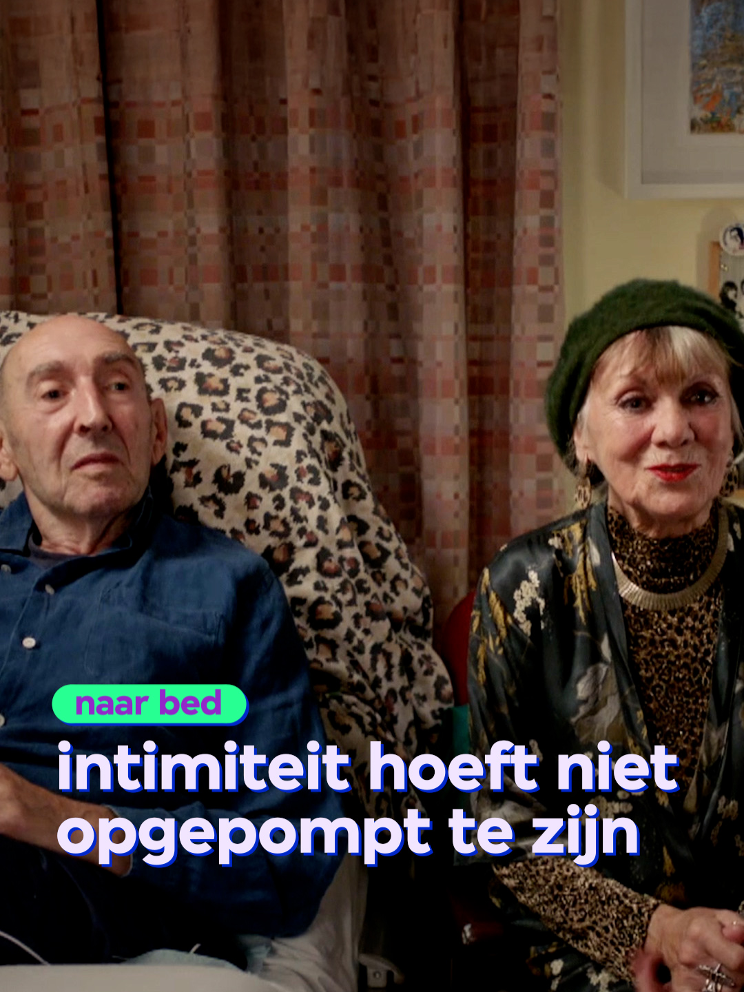 'Intimiteit hoeft niet zo opgepompt te zijn.' Rodney en Annemiek zijn al 40 jaar bij elkaar en zijn tevreden met elkaars warmte en geduld in  'Naar bed'. De hele aflevering vind je op NPO Start. In 'Naar bed' vertellen stellen openhartig over hun relatie en de kwaliteit daarvan vanuit de meest intieme plek van het huis. #naarbed #intimiteit #slaapkamer #vpro