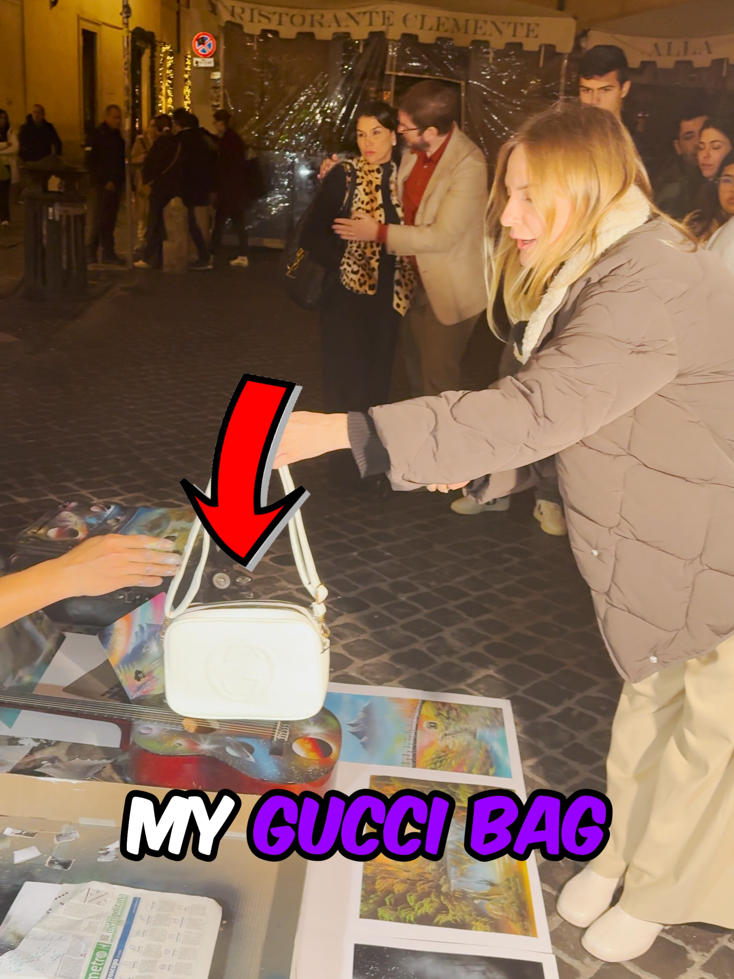 She Asked Him to Paint her Gucci 🙀 #streetart #upgrade #DIY #spraypaint #viral #fyp #streetartist #spraypaintartist #spraypaintart #rome #leather #gucci