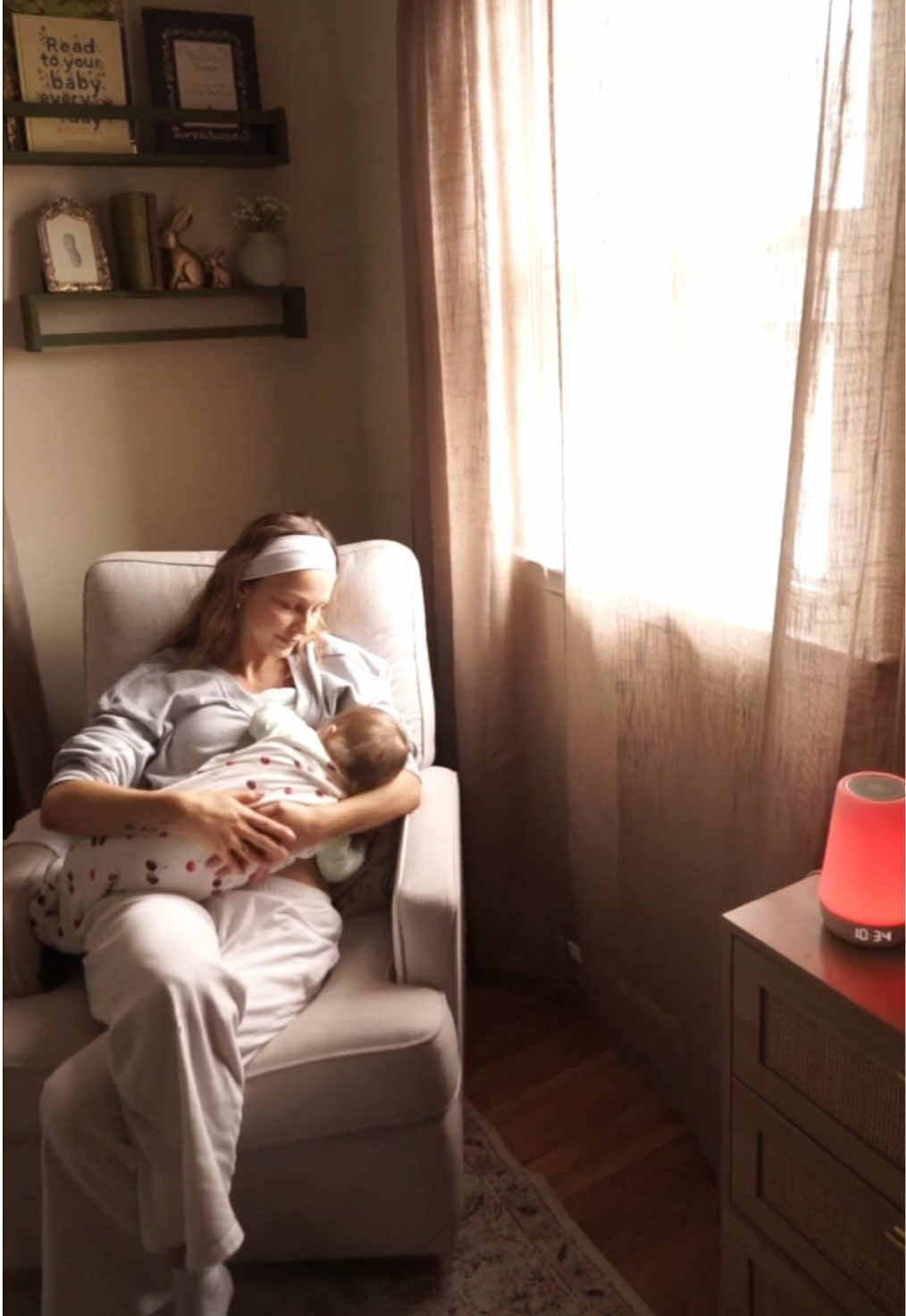 Who needs a valentine when you have Hatch?? 💘💤🐣 @Hatch for Sleep  #ad #hatchpartner #firsttimemom #newmom #sleepregressiontips #bedtimeroutine #sleeptipsforbaby #momhack #sixmonthsleepregression #sleepregression 