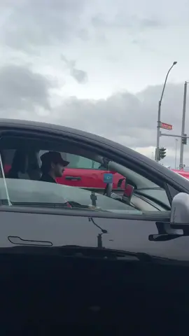 Woman picks up a Man at the stoplight 🚦 #datingtips #pickuplines #comedyreel