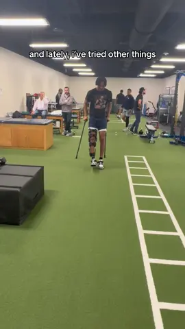long journey ahead but can’t wait to hoop again ❤️‍🩹 #aclreconstruction #basketball #transition #injuredathlete #meniscus #aclrecovery #d1basketball   #creatorsearchinsights 