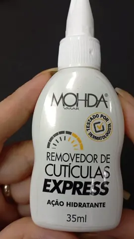 Removendo as cutículas sem alicate ✨️🧚‍♀️ Usei o  removedor de cutículas da mohda. #tiktokunhas #nails #nailstutorial #foryoupage❤️❤️ #cuticulasperfeitas 