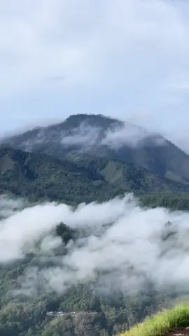 ⛰️☁️