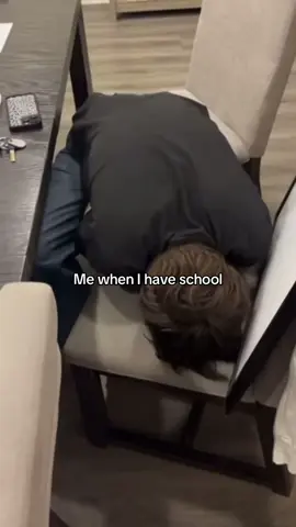 Nick what is going on😭 #Nicksturniolo #Mattsturniolo #Chrissturniolo #Nicolassturniolo #Matthewsturniolo #Christophersturniolo #Sturniolotriplets #Sturniolos #Foryoupage #Fyp 