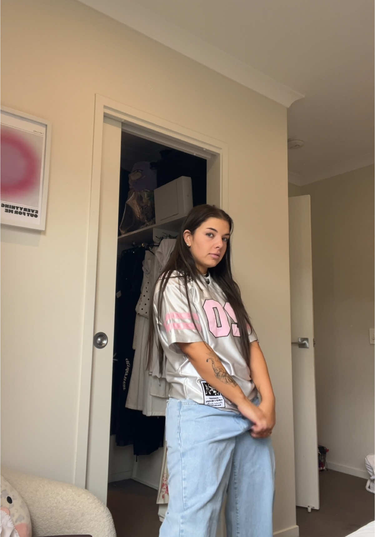 apparently it’s hard getting dressed to go grocery shopping #grwm #outfitoftheday #OOTD #fyp #outfit #neovision #baggyjeans 