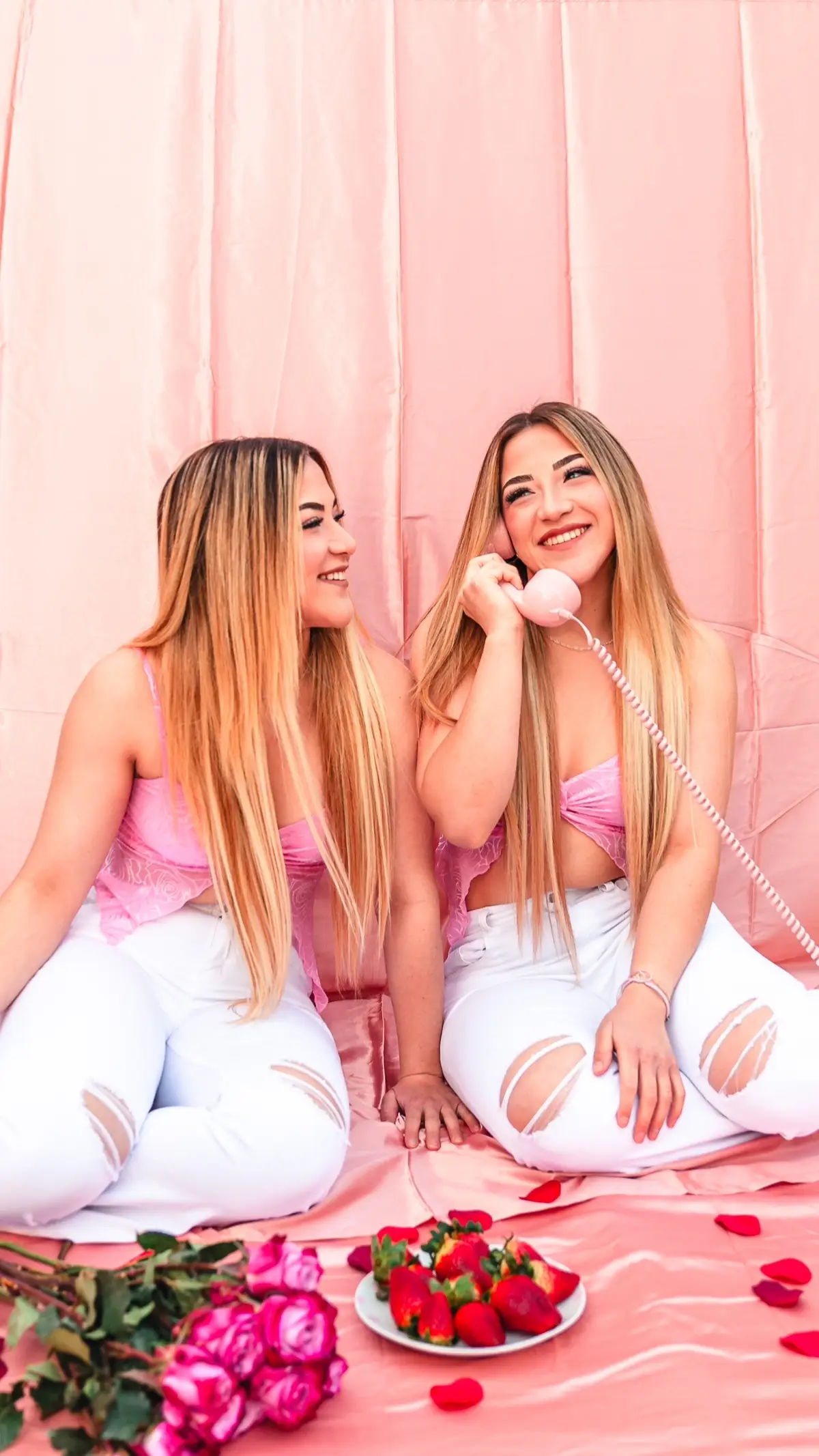 Happy Valentine’s Day ❤️ we love u so much! #fyp #foryoupage #foryou #happyvalentinesday #valentines #trendyyy #sisters #duo #twinsisters #twinsisters #bonding #pink #happy 