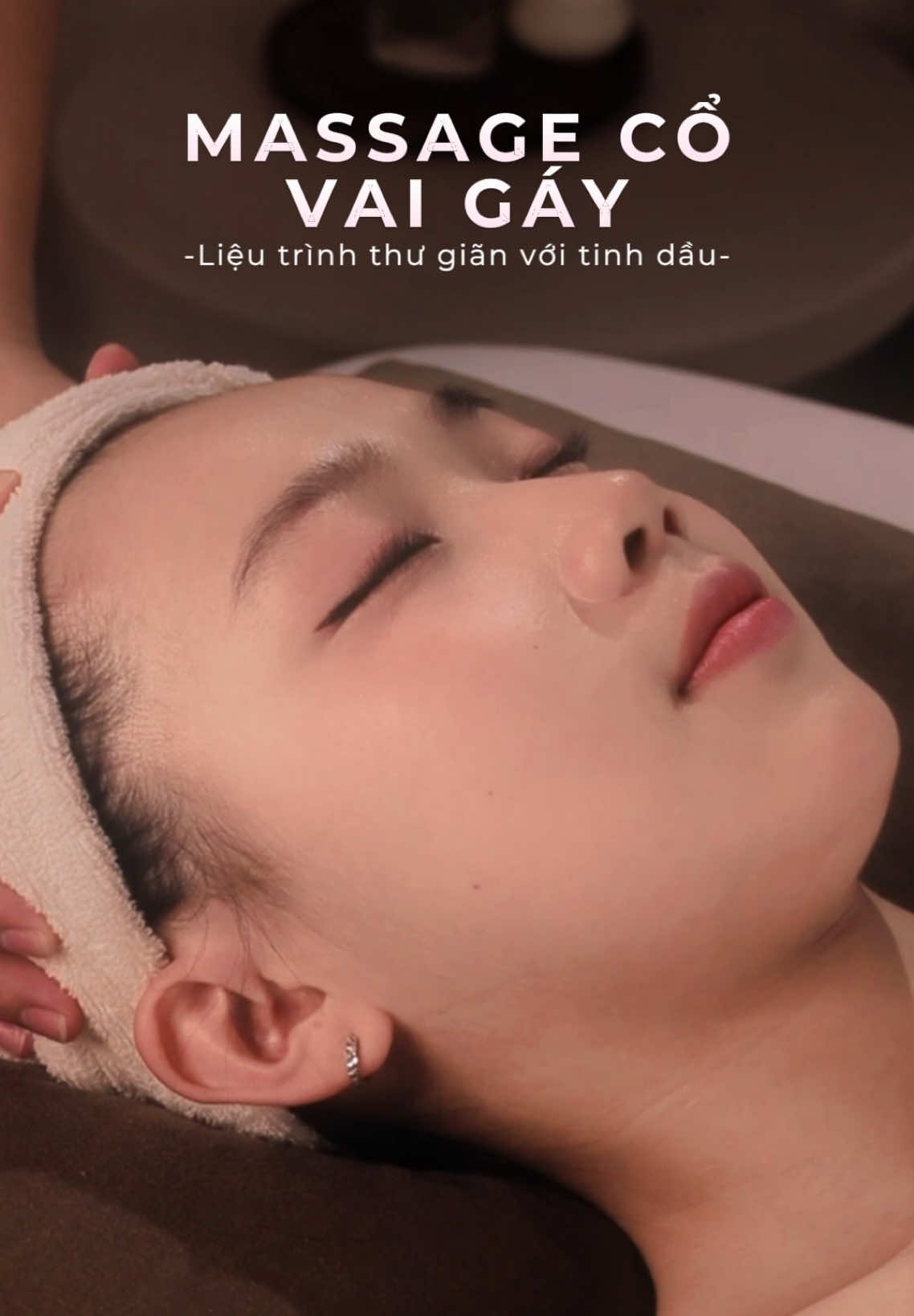 Thư giãn cho dân văn phòng bằng liệu trình massage cổ vai gáy 🕊️ #massagethugian #goidauduongsinh #kimshealing #review #spa #facial #saigon 