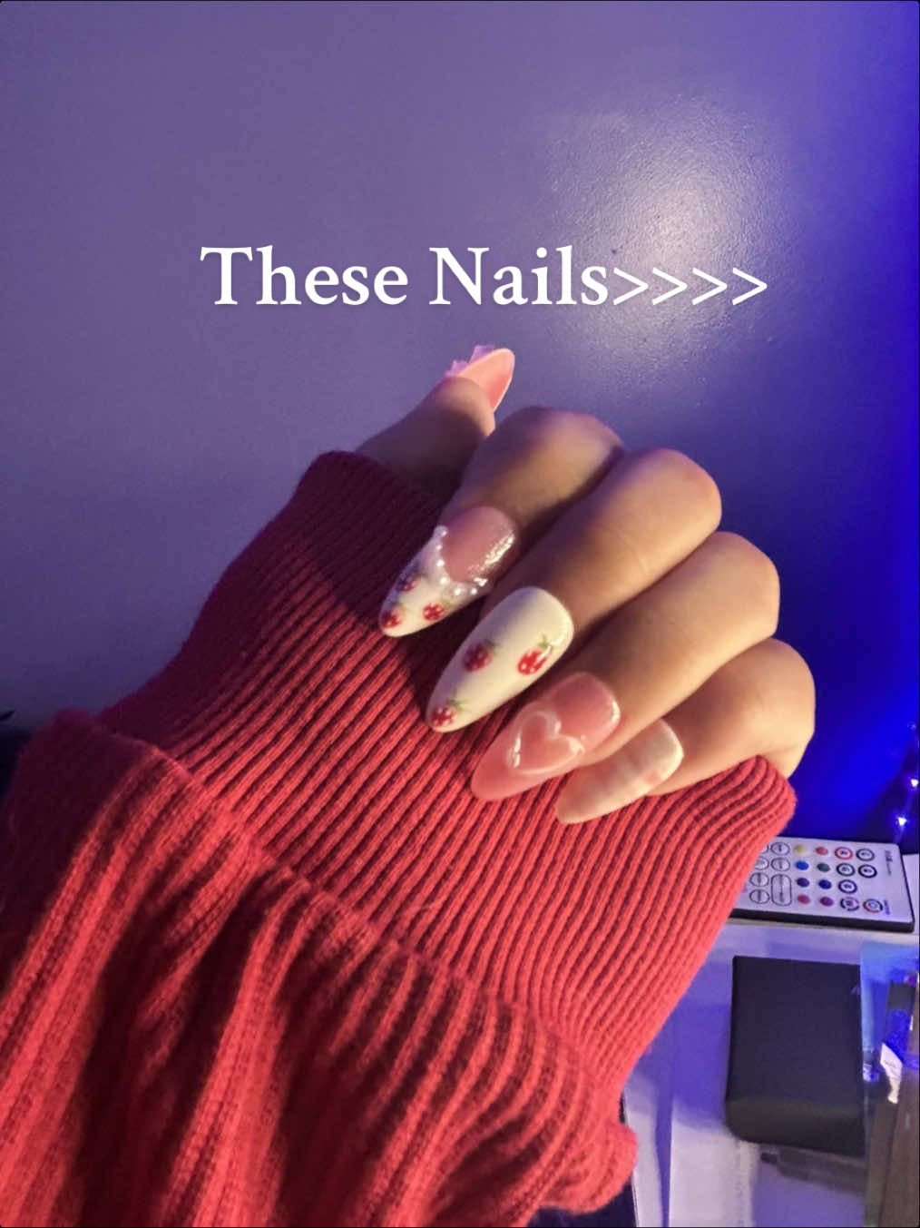 These are adorable and they have so many different options to choose from 💅🏼 #pressonnails #nails #handmadenails #nailtransition 