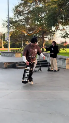 Like him …#explore #explorepage✨ #fy #explorepage #foryou #friends #funny #skate #skateboard 