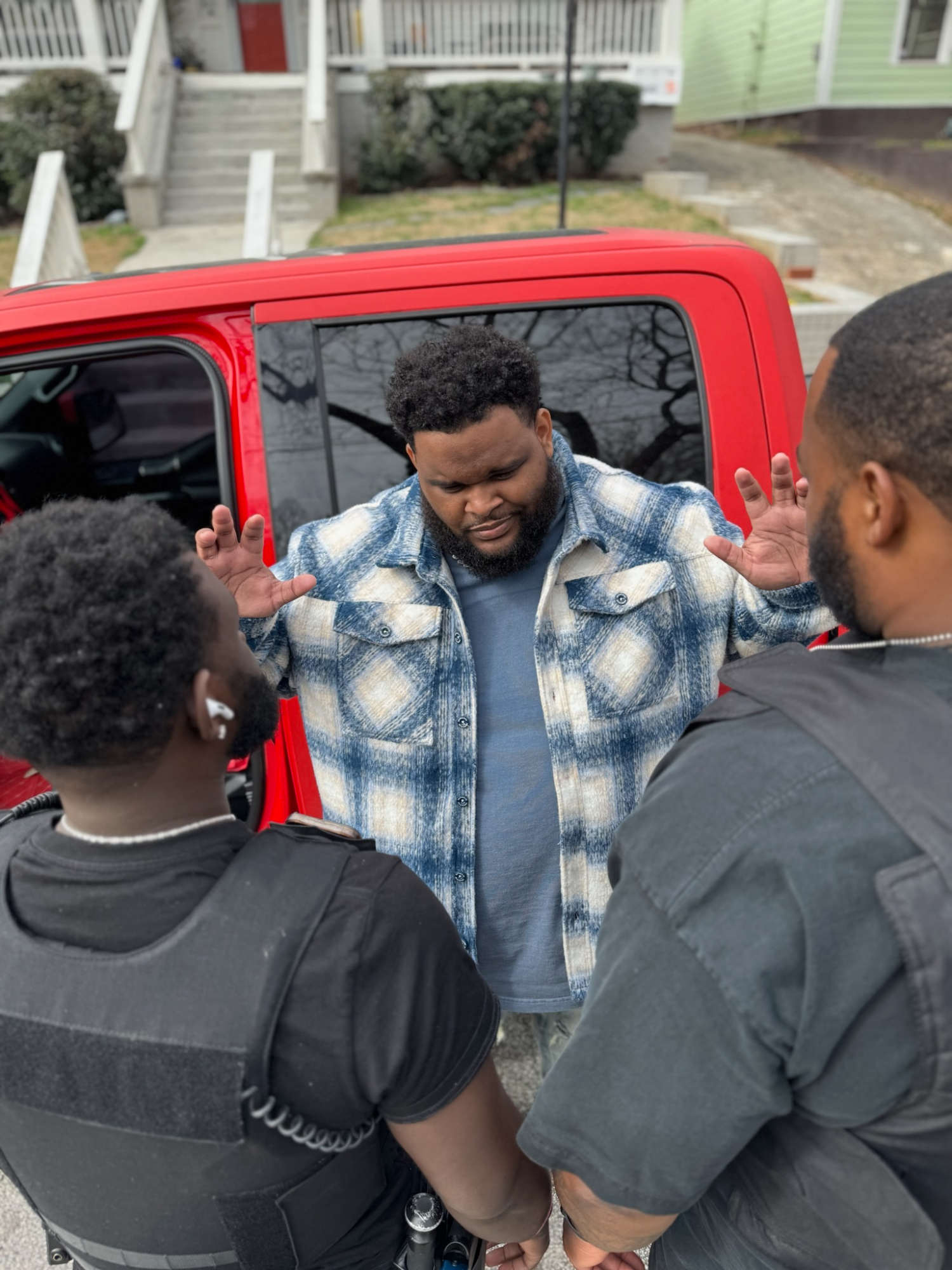When Rafi ends up in cuffs! #God #Jesus #Jesusispoppin #Jesusbeenpoppin #kountrywayne #letthatsizzleinyourspirit #helpisontheway #love #mikebless