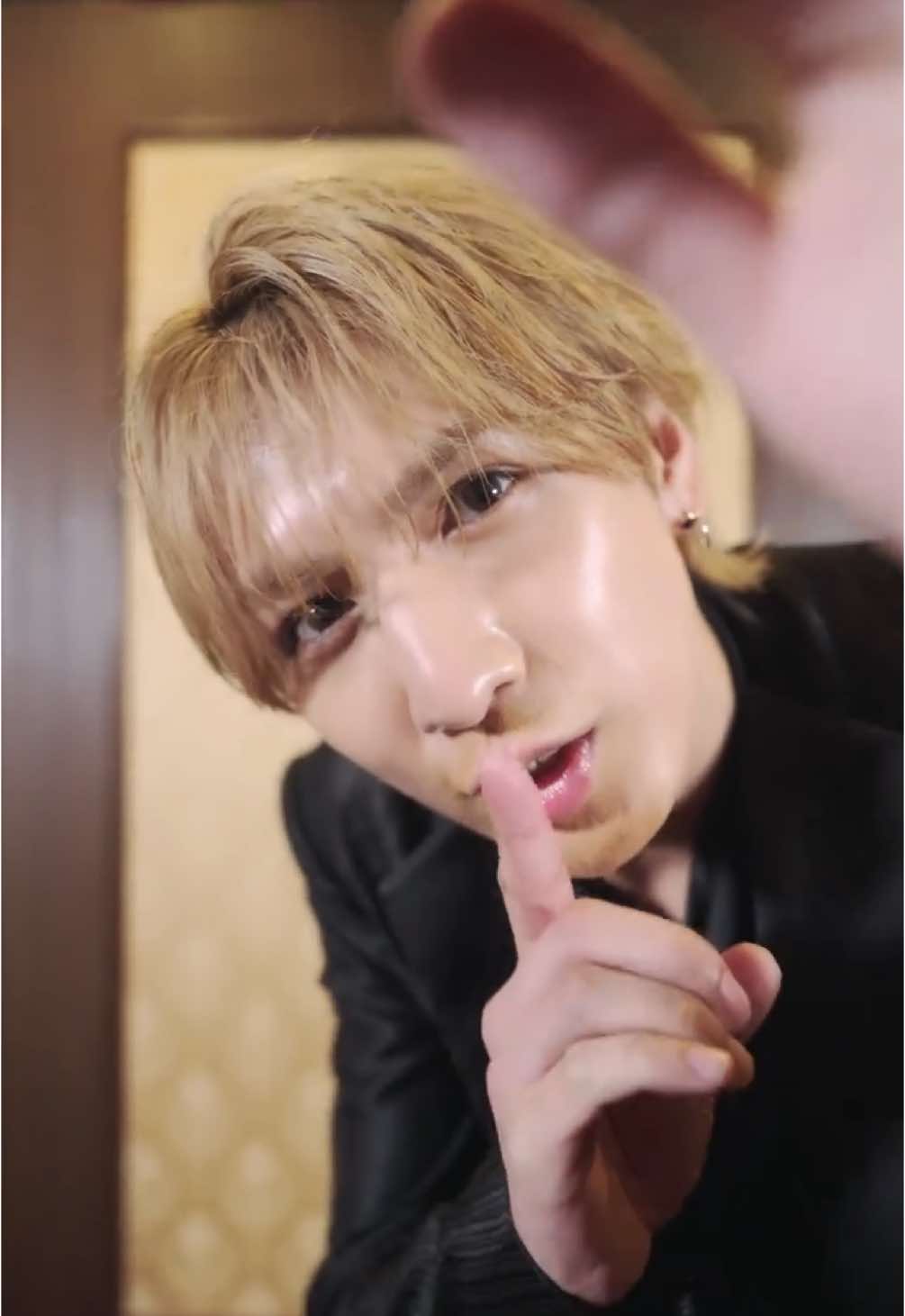 #shhhhhhhǃǃ ソロダンス 🤫  #藤井流星 ver. 💙 この曲も収録されているWEST. 11th ALBUM「A.H.O. -Audio Hang Out-」は、2025年3月12日（水）発売!!!!!!!  #WESTꓸ #AHOのWESTꓸ #Audio_Hang_Out