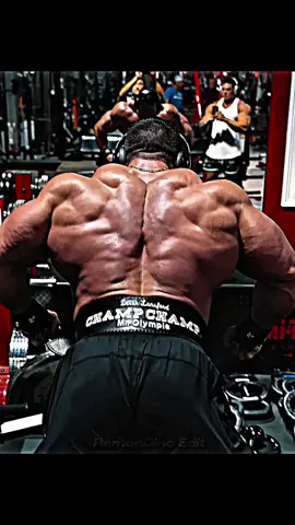 Derek Lunsford Back Workout  Cupom - DINOEDIT na @Max Titanium  #dereklunsford #gym #GymTok #bodybuilding #aesthetic #maxtitanium 