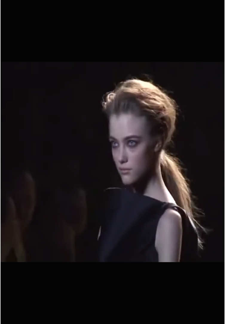 #vladaroslyakova and #eugeniavolodina for #zacposen #model #SuperModel #Runway #viral #fashion #fy #00s #slavicdolls 