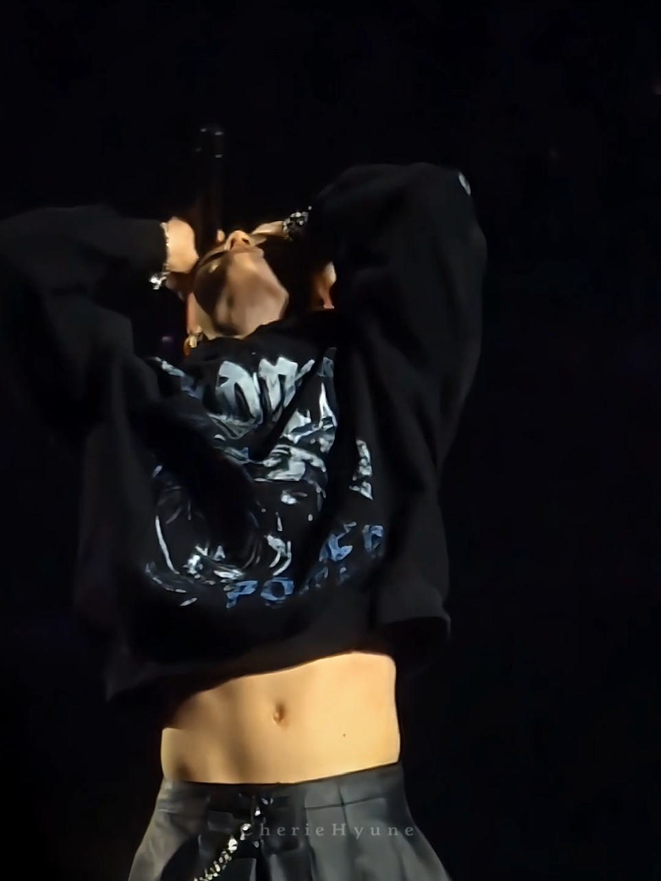 I'm just gonna leave this here #skzfanmeeting #hyunjinedit  #hyunjinmuscles #hyunjinabs  #hyunjinunfair #스키즈 #kpopfyp  #hyunjinabs #straykids #현진  fake everything 