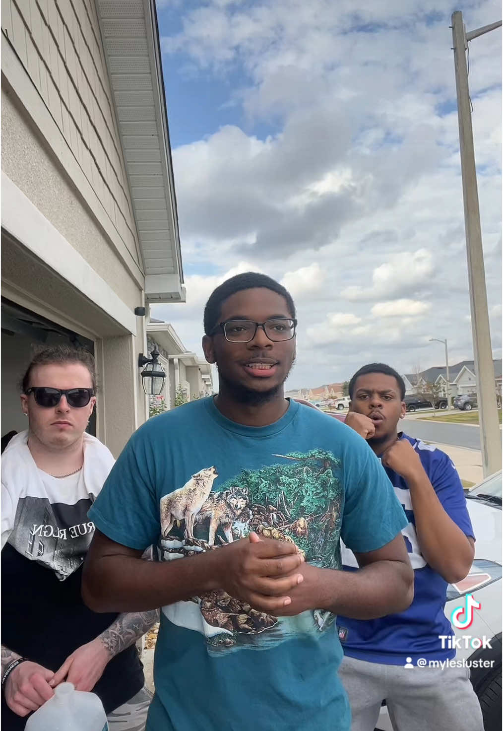 😭😭😭 #funny #wavelength #group #viraltiktok #viral #fypシ #fyp #groupchannel @xix.king.xix @Myles Luster @_Mardoche_ @raymondnoodle_ 