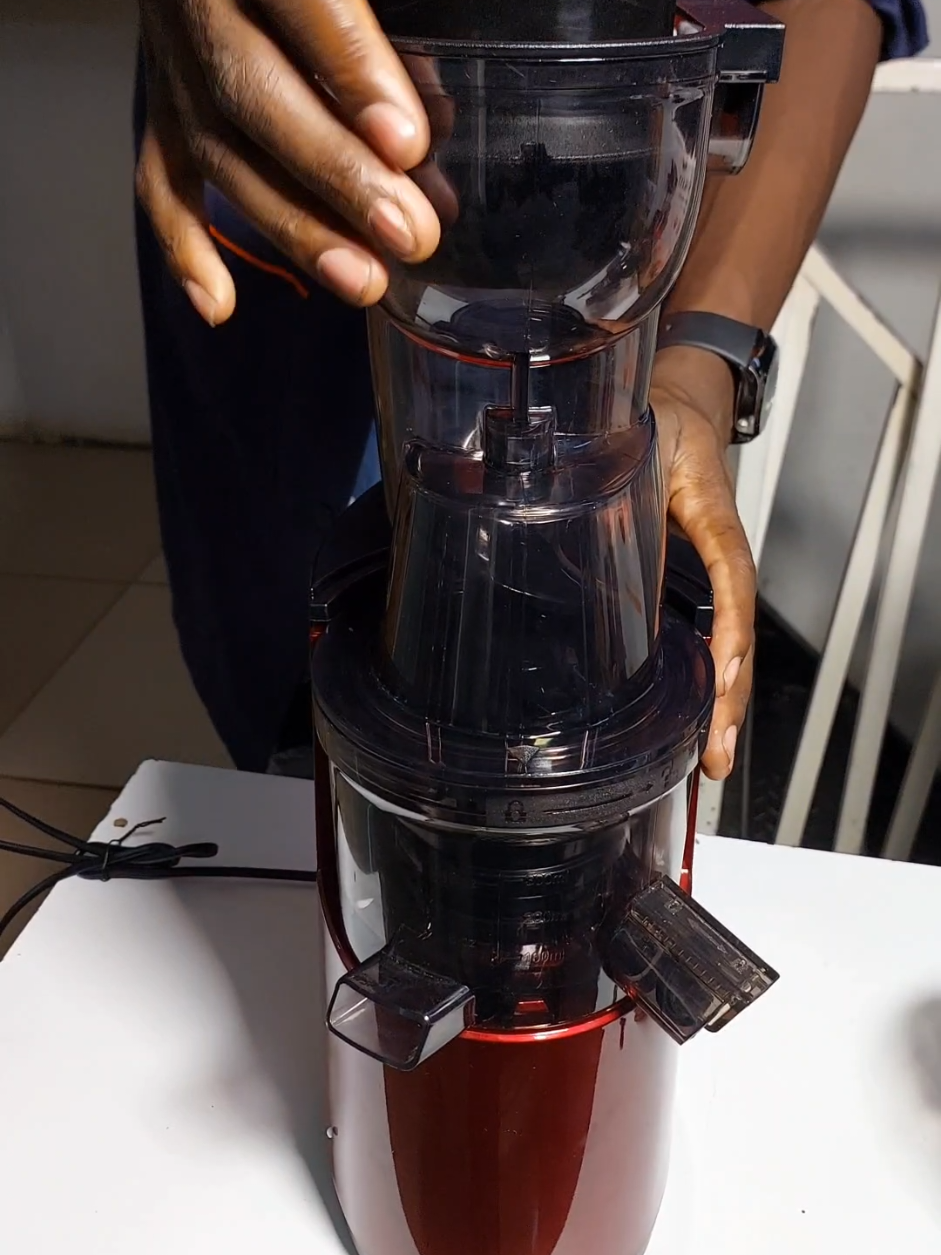 🇰🇪8500  300 Watts Sokany Slow Juicer *Power .... 300 Watts*  🍇 *[LOW SPEED* ] ... The low-speed juicer juicer is ideal for extracting nutritional quality from fruits and vegetables without adding artificial colors. 🍇 *[LARGE OPENING* ] ... The 80mm opening allows the insertion of whole fruits and vegetables for quick extraction of pure juice.  *[MULTI-USE]* ... This juicer can squeeze different types of fruits and vegetables with a juice extraction rate of more than 90%.  *[EASY TO USE AND CLEAN]* With its practical design, this juicer is easy to use and clean. It can be disassembled quickly and easily for thorough cleaning. #unboxingvideo #slowjuicer #appliances #electronics #stylehomehub 