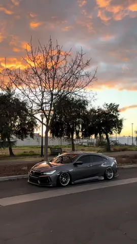 🧡🖤 • • • • #civic #hondacivic #10thgencivic #fc2 #lowered #civicsedan #jdm #hondacivic #typer #hondalife #static #hondasedan #mugen #vtec #fk7 #si #stancedcars #fk8 #sedan #10thgencivic #civicsport #civicnation #car #explorepage #jdmcars #explore #workwheels #lowlife 