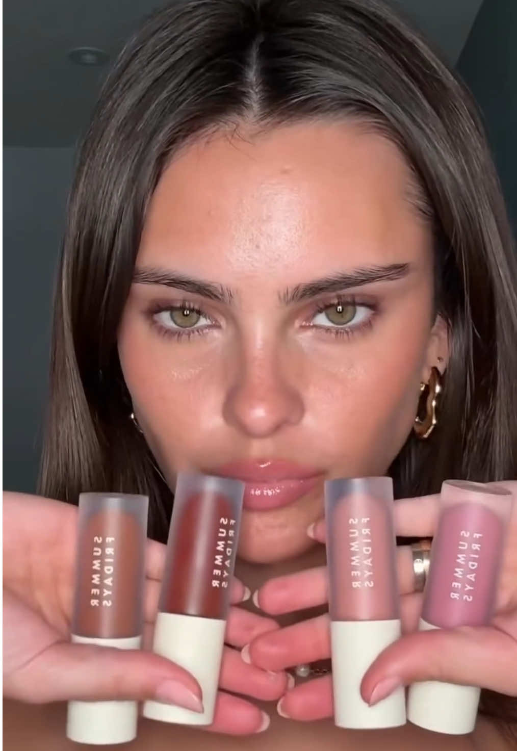 Dream Lip Oil is now available in four new shades: 🍇 Midnight Berry – semi-sheer warm berry 🧸 Warm Beige – sheer warm beige 🩰 Bare Sand – sheer neutral sand 🥀 Rose Bud – sheer cool pink Available now @sephora and SummerFridays.com @aliciabreuer 🤍