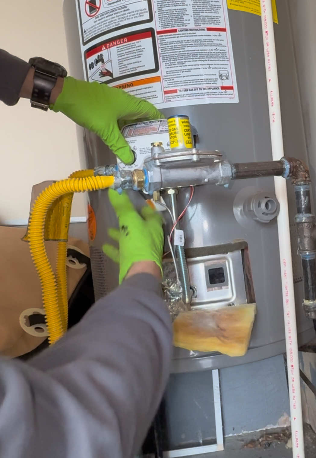 Replying to @Plumbald Repairing a Gas Line for a Water Heater #plumbing #plumber #plumberlife #plumbinglife #plumbersoftiktok #waterheater #waterheaters #waterheaterprobs #gas #naturalgas #gasrepair #blackiron #plumbingrepair #plumbingtok #DIY #fyp #foryou #serviceplumber #theconservativeplumber 