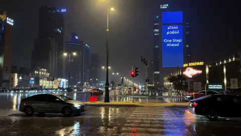 #اجواء_الخبر_الان😍⛈️ #اجواء_الخبر_الان #الخبر #امطار_الخبر #الخبر_الان #اكسبلور #شارع_الامير_تركي #شارع_الامير_تركي_الخبر #امطار_الخير #khobar #khobar_vibes #explore #forever #foryou #fyp #fypシ゚ ❤️❤️