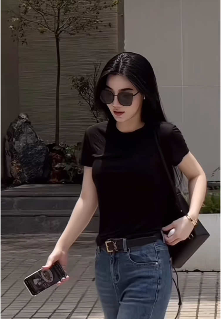 😎 #xuhuong #richan #tipphoido #outfit #moingaymotoutfit #fyp #fashion #viral #xuhuongtiktok 