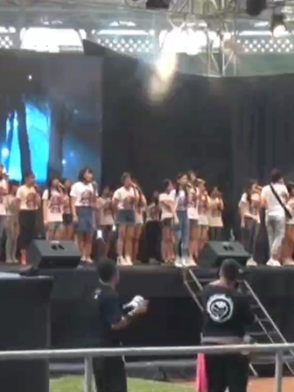 apakah ini alasan @JKT48 belum berani mengadakan konser di GBK, takut tiketnya tidak sold out pada saat itu? #jkt48 #jkt48one #jkt48newera #fjkt48 #gbk #48group #idol #ipop #fyp 