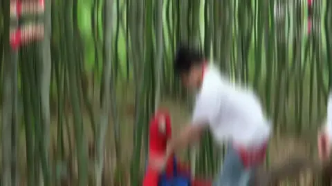 sao làm thế với Hùng v Dĩm#capcut #quanghungmasterd #quanghung #leduongbaolam 
