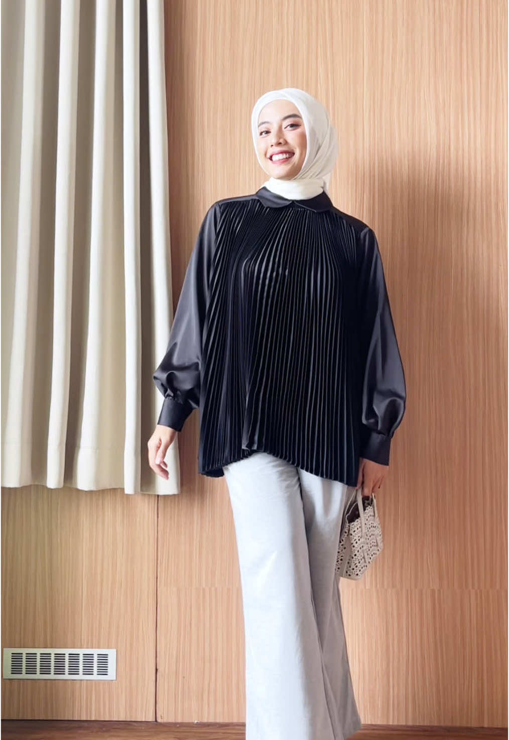 Happy nemu baju lebaran yang bisa dipakai main 🖤 #hijabchic #hcbabes #outfitlebaran #bajulebaran #Ramadan #lebaran2025 