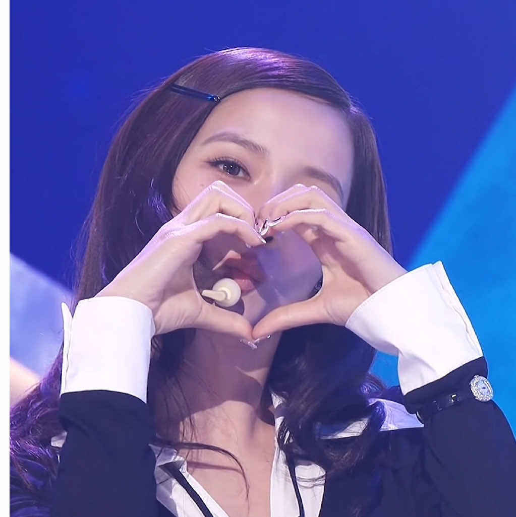 ♡ EARTHQUAKE – JISOO LIVE PERFORMANCE AT SBS INKIGAYO ♡ STREAM ‘AMORTAGE’ MINI ALBUM by JISOO | #JISOO #KIMJISOO #AMORTAGE #EARTHQUAKE #SBSKPOP #BLISSOO #BLACKPINK 