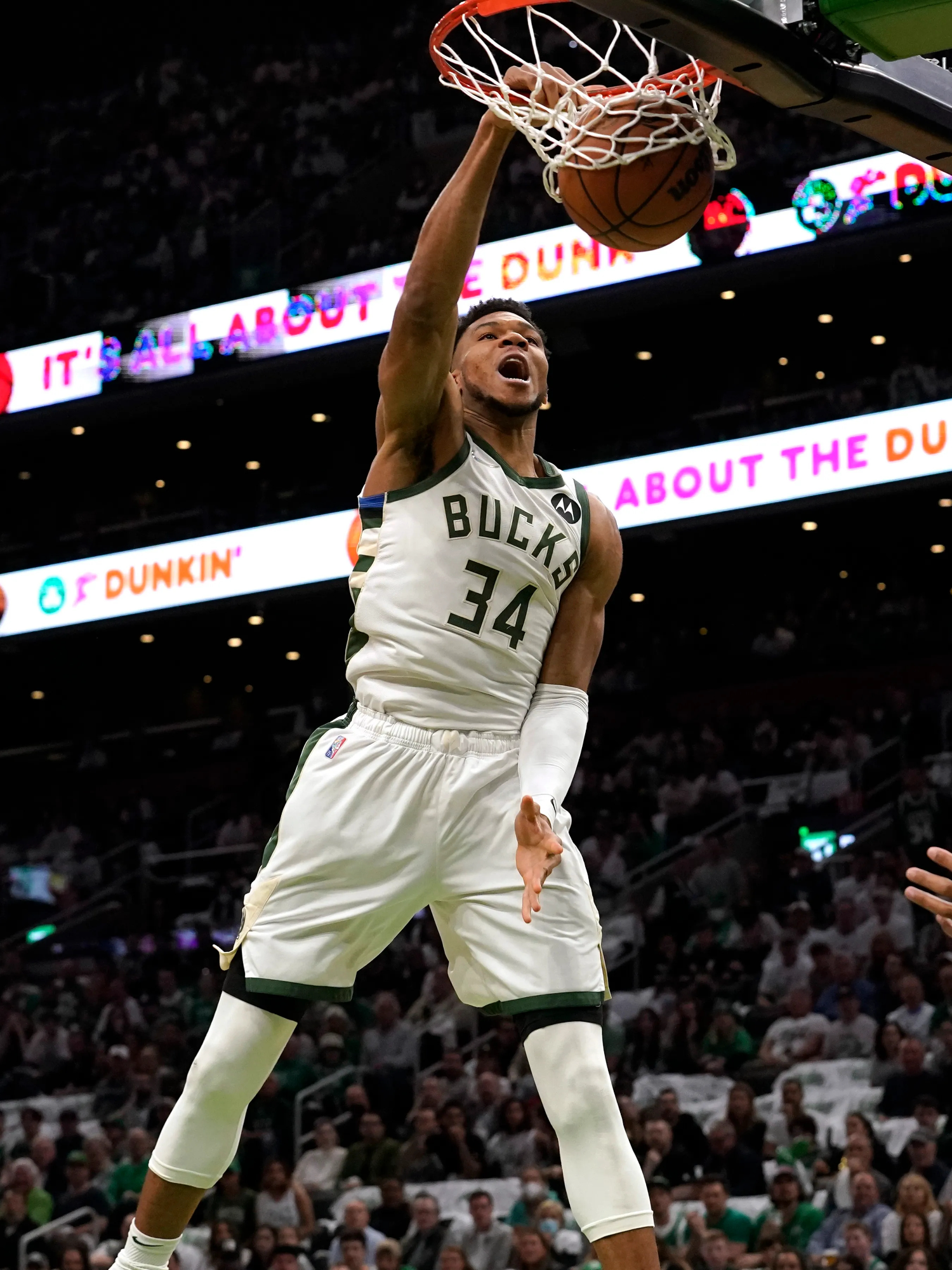 Giannis Antetokounmpo | Best Plays 2025 #giannisantetokounmpo #2025 #basketball #edit #nbaedits #aftereffectsedits #viral_video #fyp