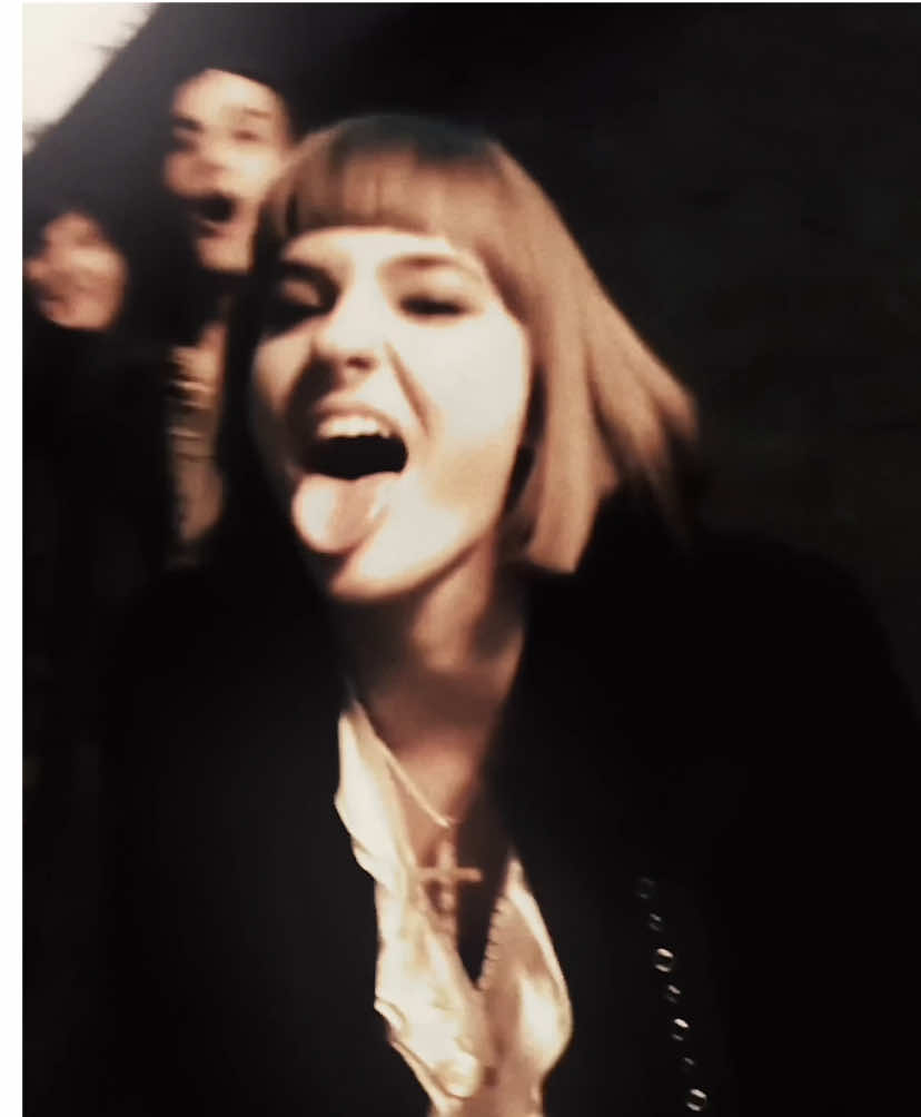 #VICTORIADEANGELIS : this is a remake of my old edit chat  @⋆★⋆enzie⋆★⋆  (its pretty bad) | #edit #måneskin #fyp #foryou #maneskin #blowthisup | @Milliee ♡ |