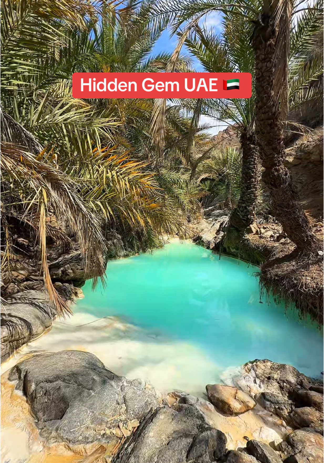 1 hour drive from Dubai you will find this hidden gem 😍🇦🇪😱 See my last videos with the exact details about this oasis 🏝️ Search “Al gadaf sulphur wadi” on Google Maps. Once you get there, take a short walk, and boom you’ve found paradise 🌴 ✨follow @jessmelu for more travel inspiration, unique hotels, and lifestyle tips ✨      © Copyrighted content – no reposts allowed without prior permission  #dubai #uae #uae🇦🇪 #travelinspiration 