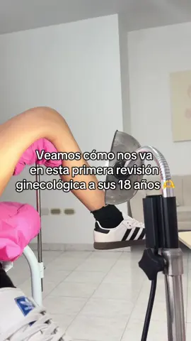 Una de mis casos favoritos 😍en consulta es cuando van por primera vez a la revisión ginecológica 🥹 puedo sentir su temor a lo desconocido y me alegra tanto que puedan ser tratadas con empatía y respeto que es como se lo merecen 🫶 Cada día somos más 🫶 y estoy muy agradecida por toda esa confianza en mi equipo y yo 🥰 #obstetraguayaquil #obstetraerickasanchez #saludaexualysaludreproductiva #ginecologiaguayaquil #planificacionfamiliar #metodosanticonceptivos #tuobstetraericka #sexualidadfemenina 