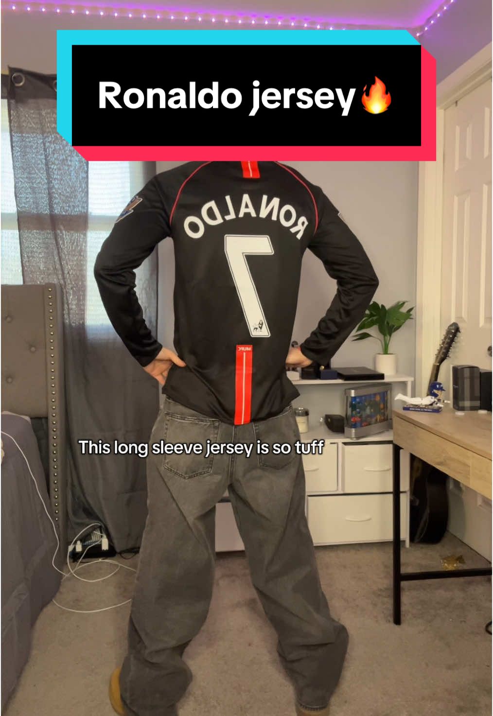 The real goat🐐 Ronaldo long sleeve jersey😮‍💨🔥 #ronaldo #cristianoronaldo #cristiano #cr7 #messi10 #messi10 #manchesterunited #manchestercity #Soccer #futbol #soccerplayer #alucines📿🧿🙈 #alucin #belicones😈📿☘️ #alucines🤑📿 #belicon #fresitas🍓 #giftideas #giftsforher #giftsforhim #giftsfordad #giftsforboyfriend 