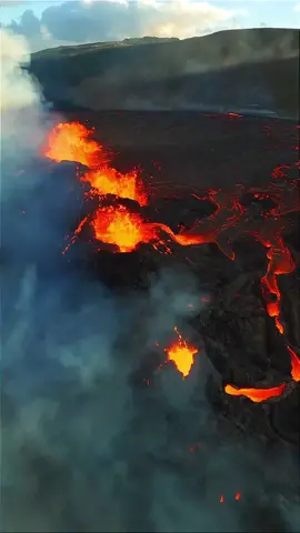 Erupting Volcanic Lava 8K Ultra HD - #viralvideo #capcut #nature #entertainment #4upage #trending #travel #4kultrahd #shorts #viraltiktok #4you #art #trendingnow #duet #foryoupage #fun #reels #fyp #8k #4K #tiktok #lava #volcano #erupting #usa #naturelover #parati #iceland #100k