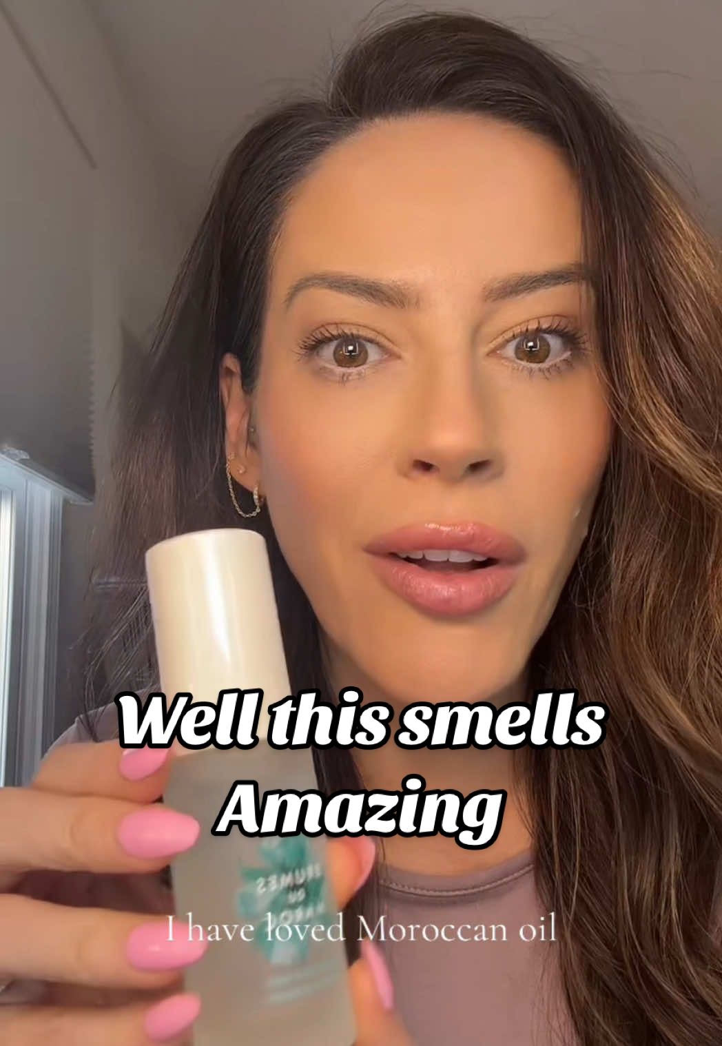 No gatekeeping here! Im obsessed with this! #moroccanoil #hairmist #hairperfume #spotlightfinds #ttstastemakers #TikTokShopLoveAtFirstFind #TikTokShopJumpStartSale #TikTokShopJumpStart #TikTokShopCreatorPicks #TikTokShopSpringGlowUp