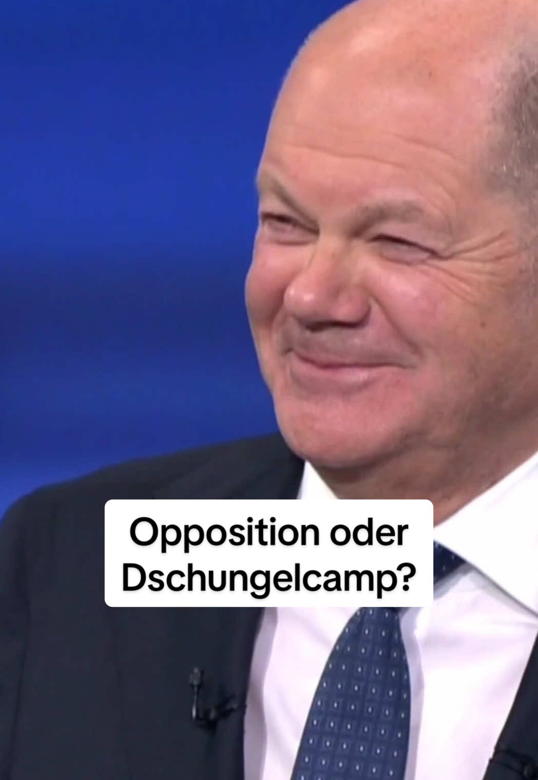 Ich hab schon mal geguckt. 🤭  #OlafScholz #Bundeskanzler #SPD #Dschungelcamp 