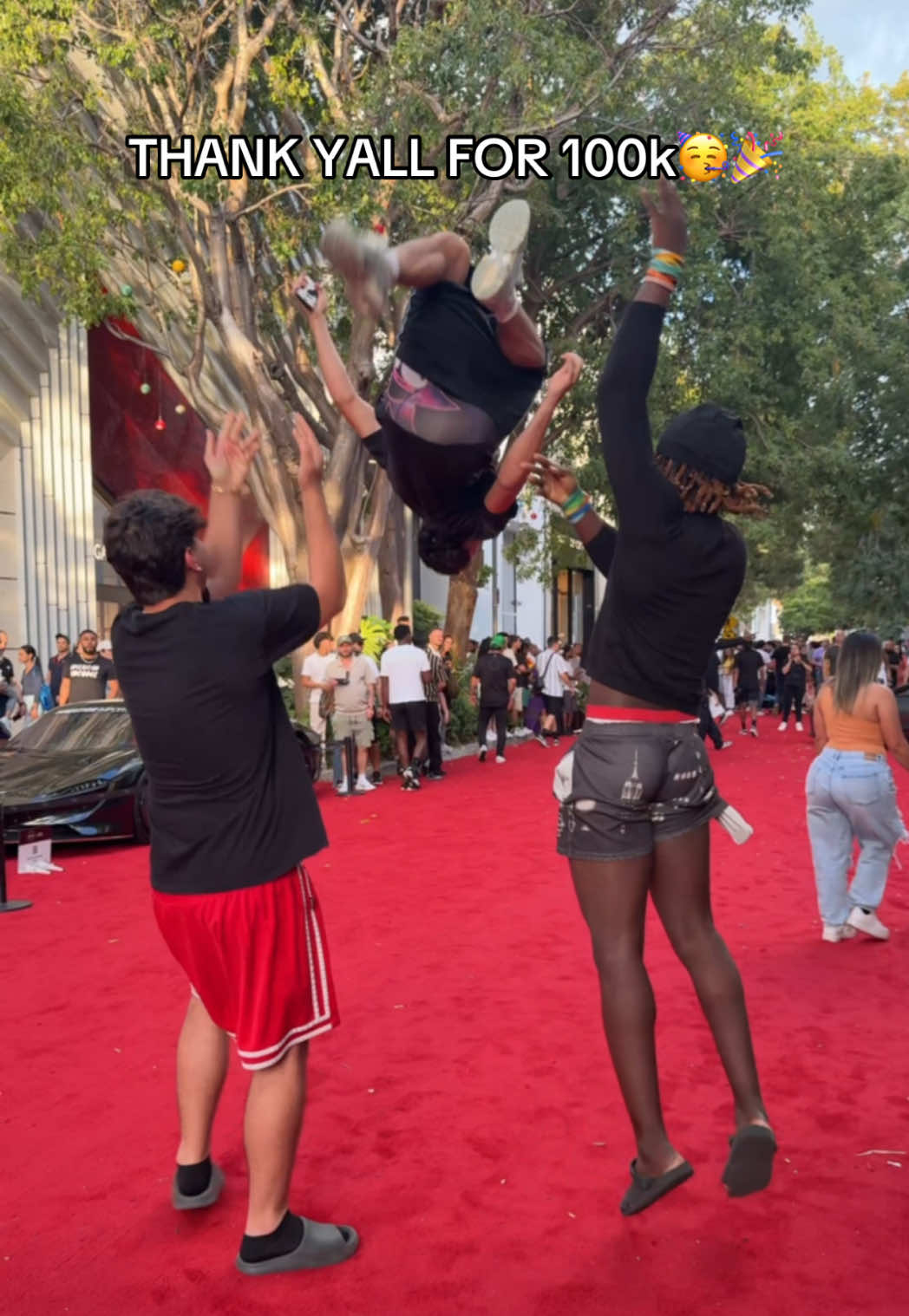 thank you guys for 100k love yall❤️#fyp #comedy #prank #whatwasthebestdayofyourlife #backflip 